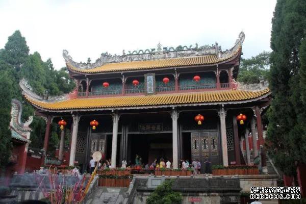 文庙岭上的诸神之战